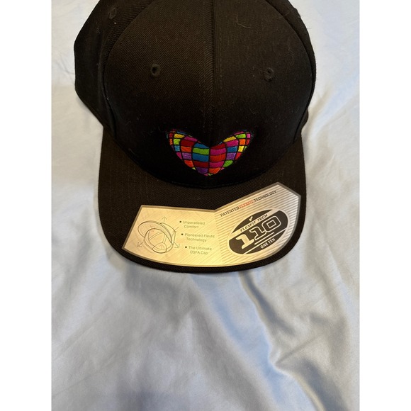 Flexfit 110 BlkBaseball Cap OSFA Rainbow Heart Patch Patented Flexfit Technology - Picture 4 of 5